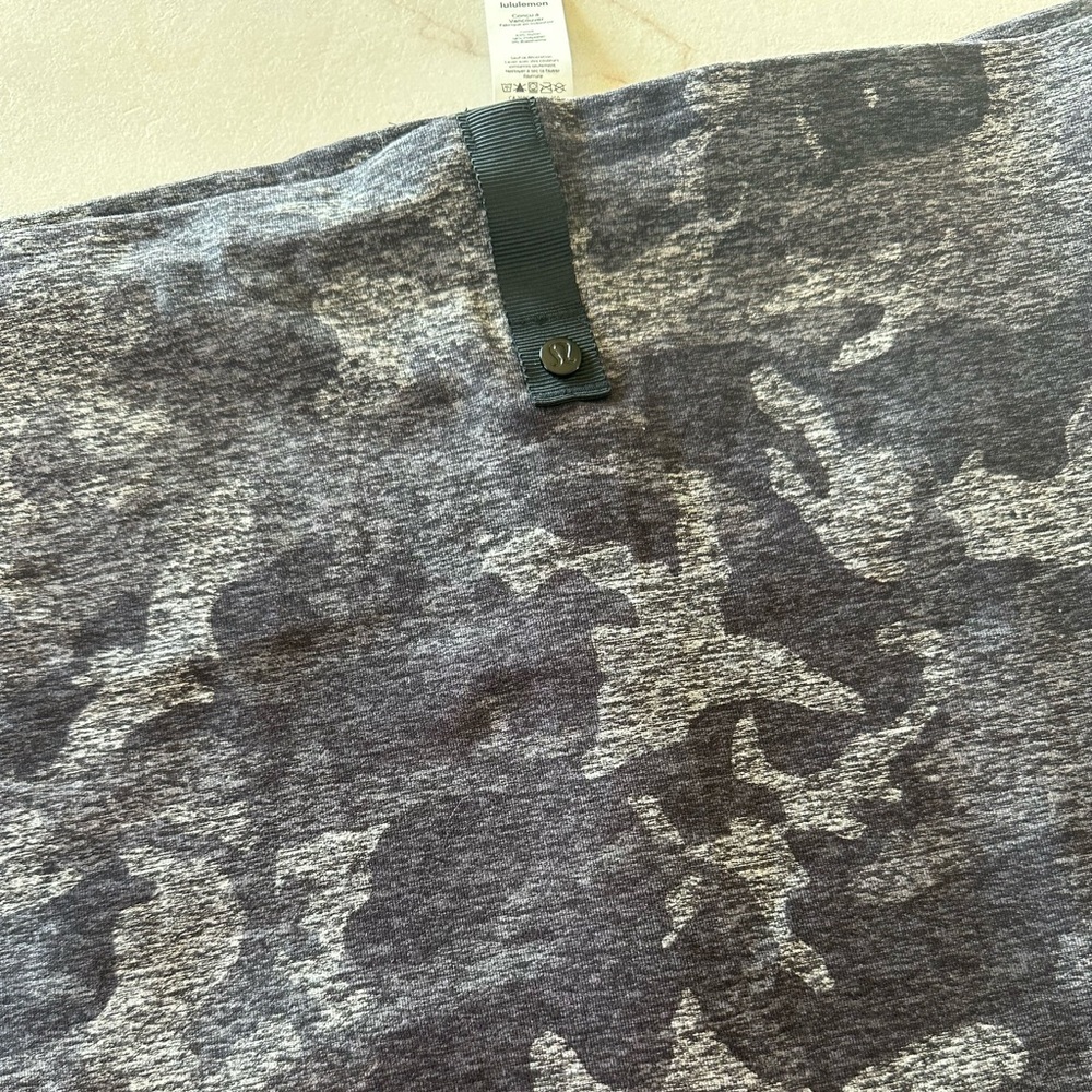 NWOT Lululemon Vinyasa Scarf Rulu Incognito Camo HTR Black - Picture 3 of 5